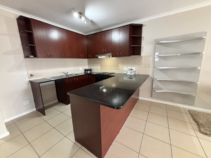 2 Bedroom Property for Sale in Parklands North Western Cape